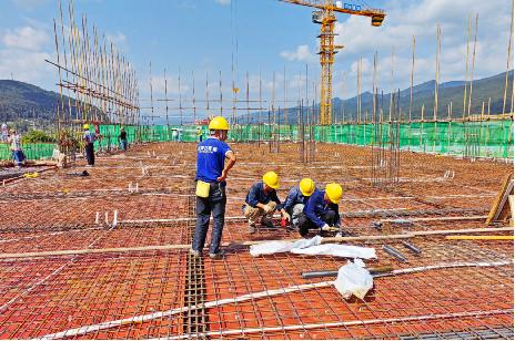 标准厂房建设正酣 广元利州区为绿色食品产业 筑巢引凤